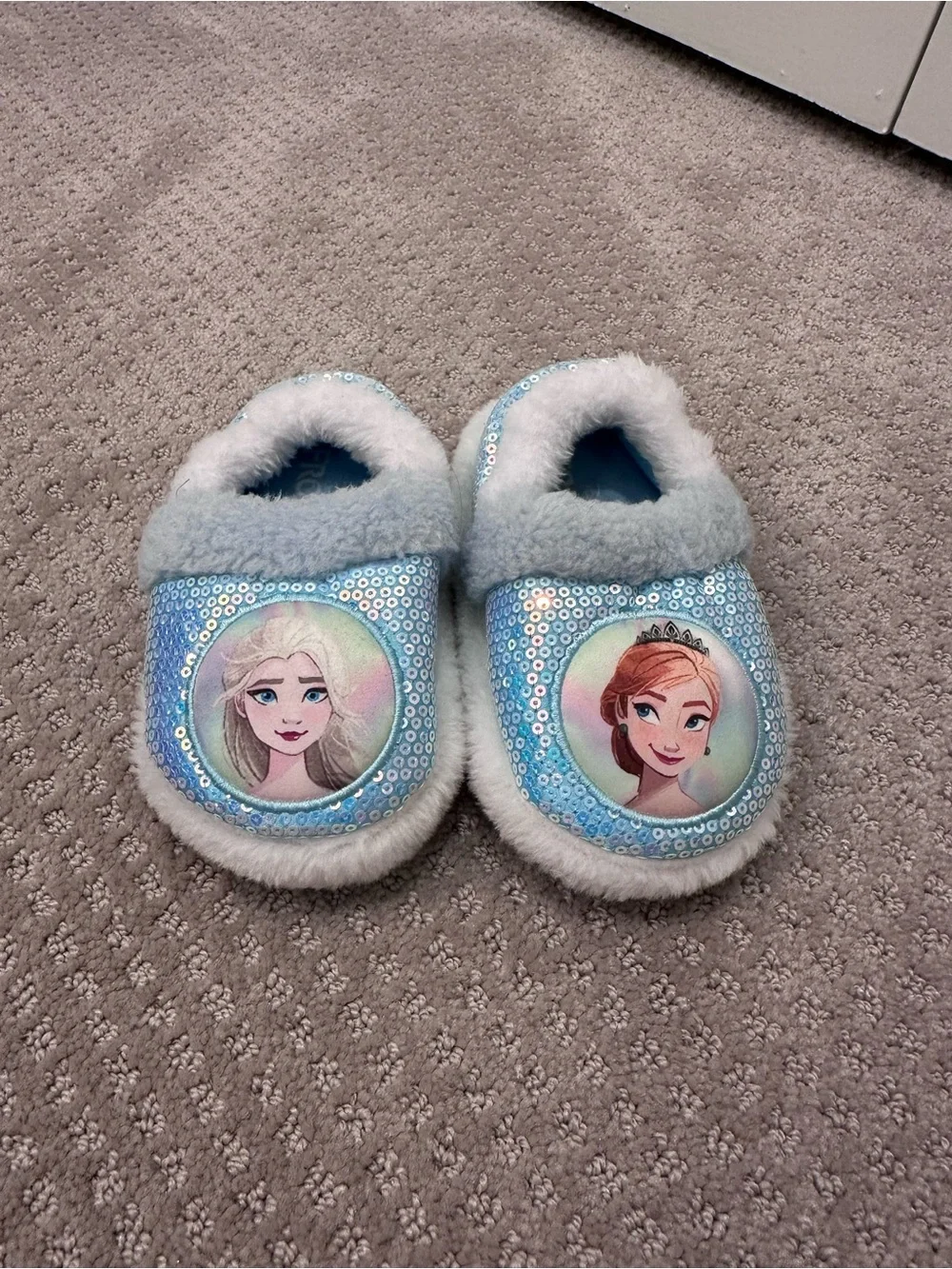 Disney Frozen 2 Blue Sequin Plush Slippers, Pre-Owned, Size 7/8
